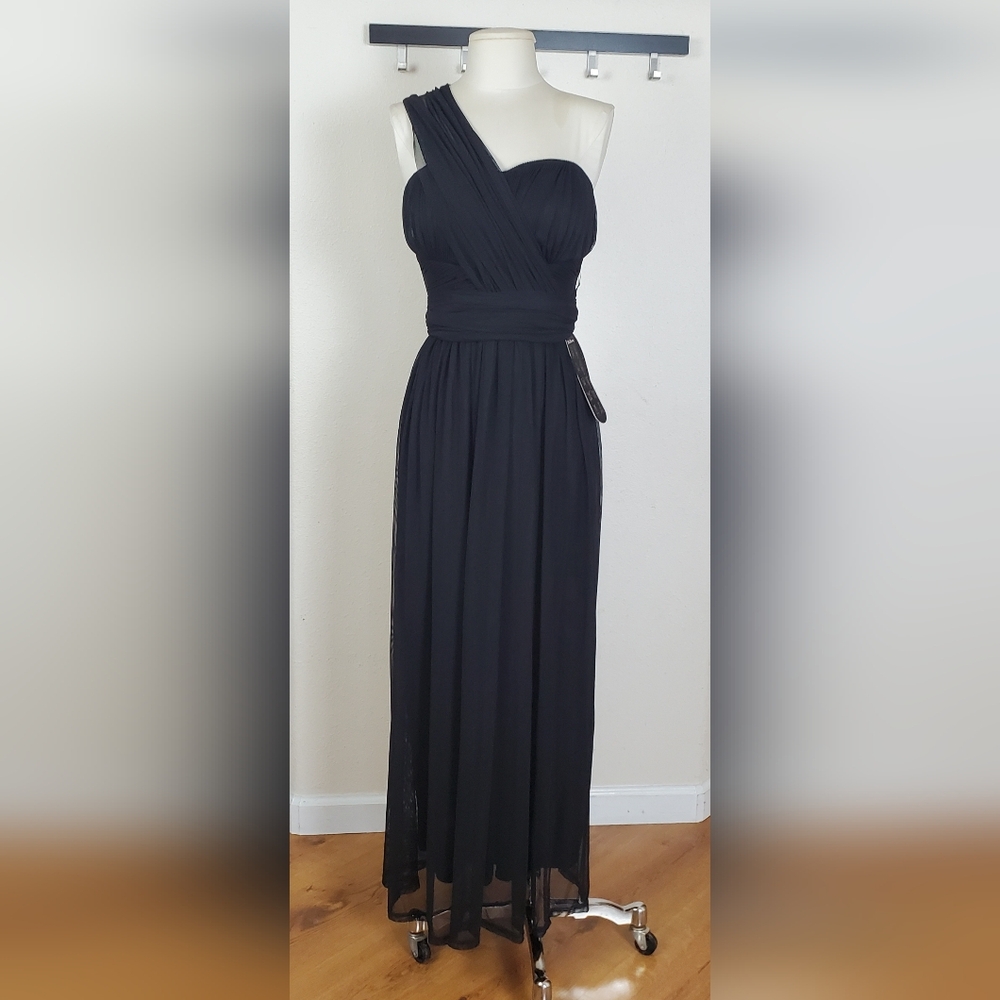 Haute Monde Convertible Maxi Dress • Black • M •